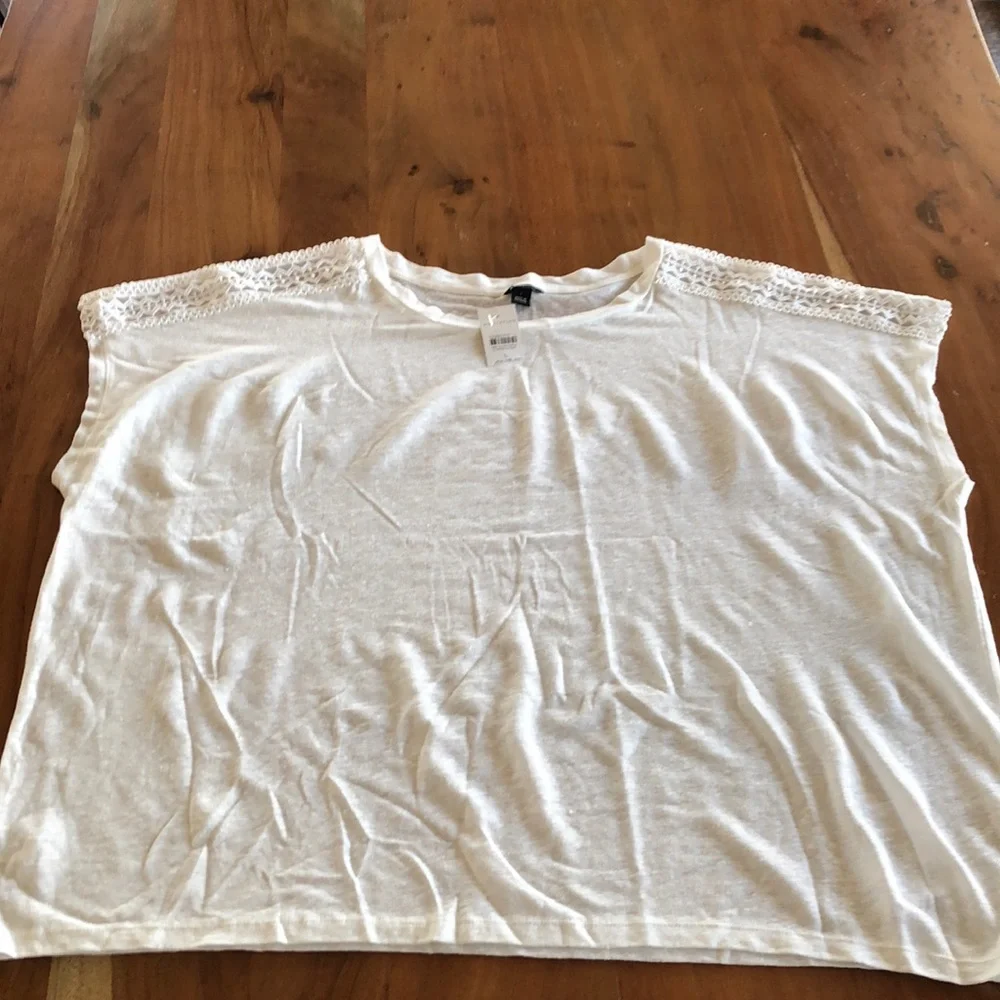 Ann‎ Taylor Cut Out 100% Linen Tee White Sz L - NWT - Picture 2 of 8